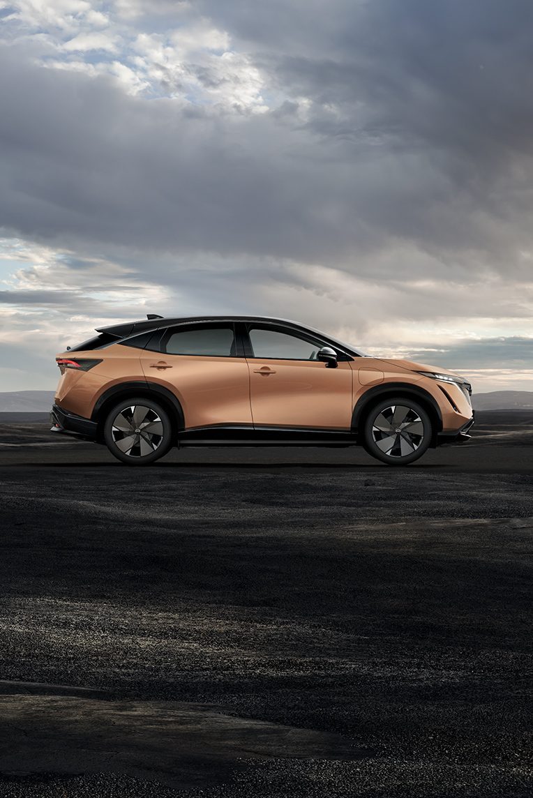 2022-ariya-horizon-line-exterior-b-eulhd-arypl007b-1d.jpg.ximg.l_full_h.smart